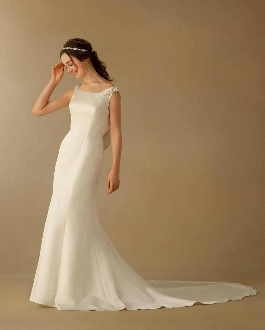 ---Vestido de novia sirena online confeccionado en raso con tirantes--