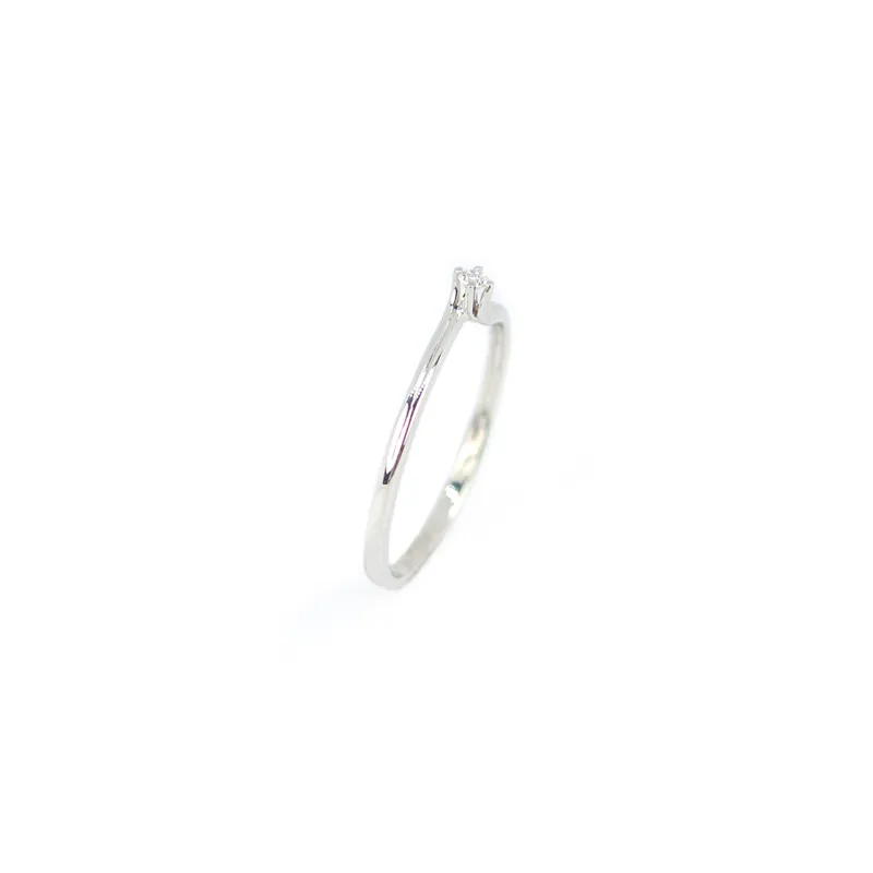 Anello solitario con diamante in oro bianco