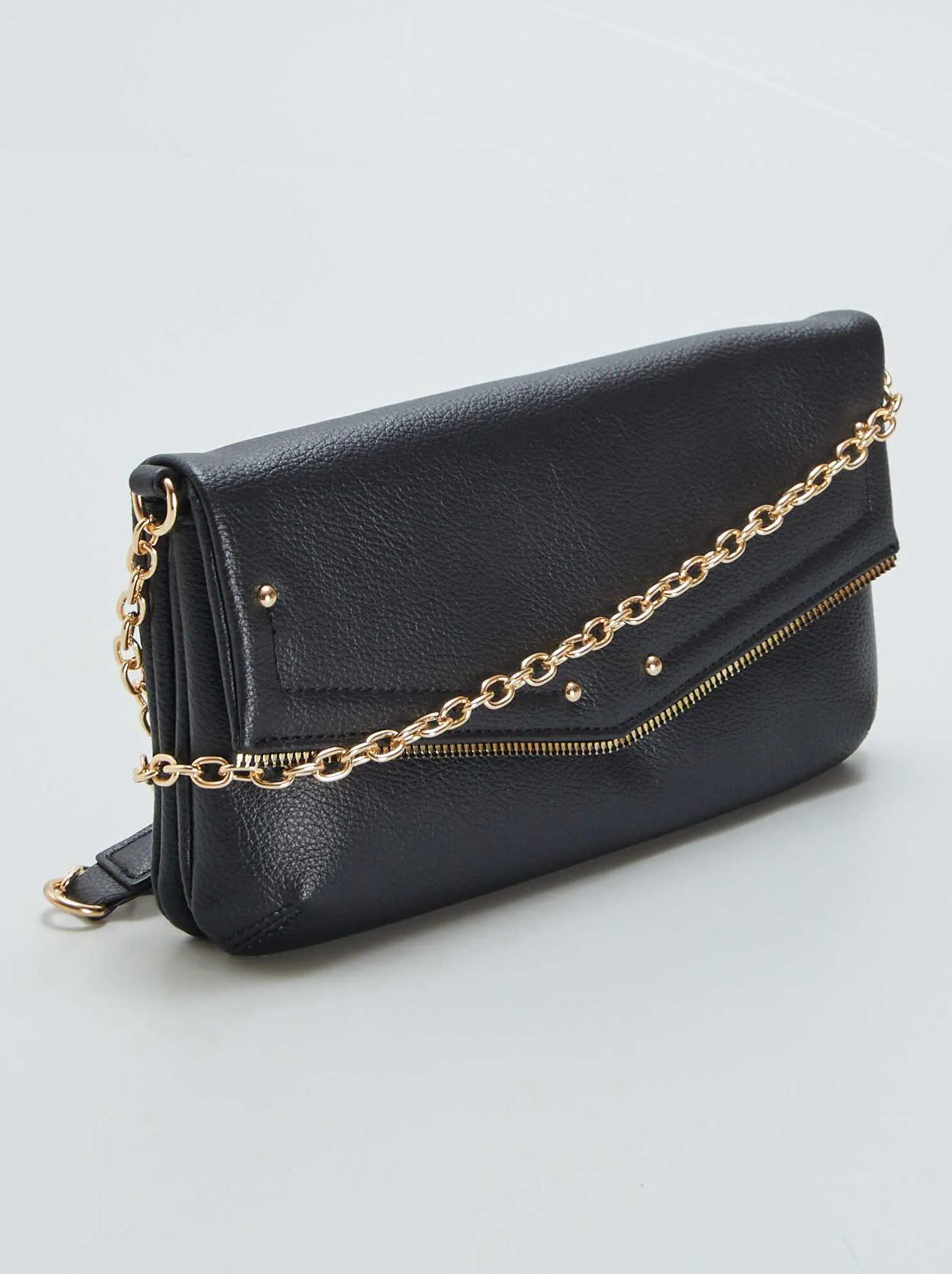 Borsa envelope con tracolla catena - NERO
