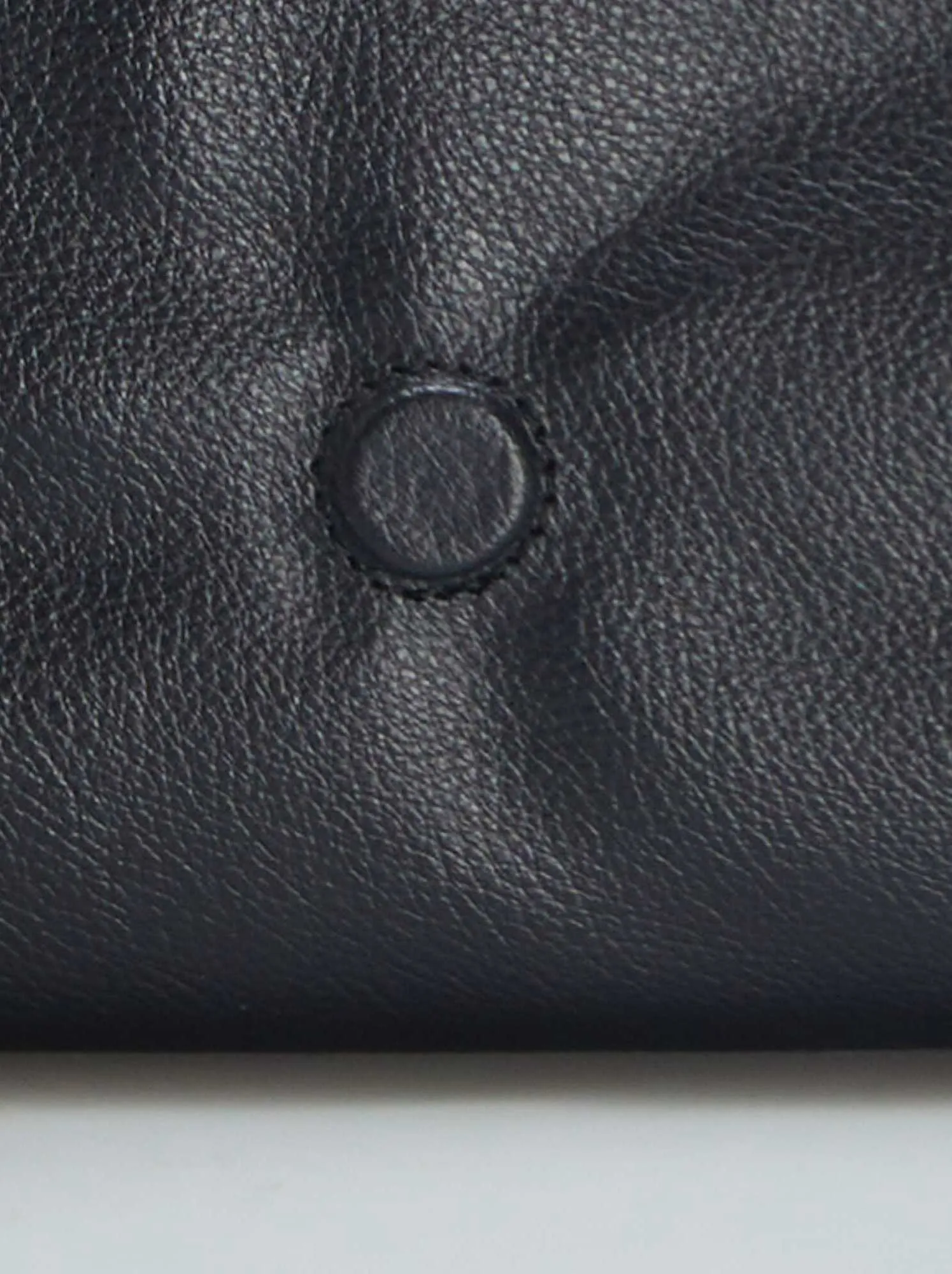 Borsa envelope con tracolla catena - NERO