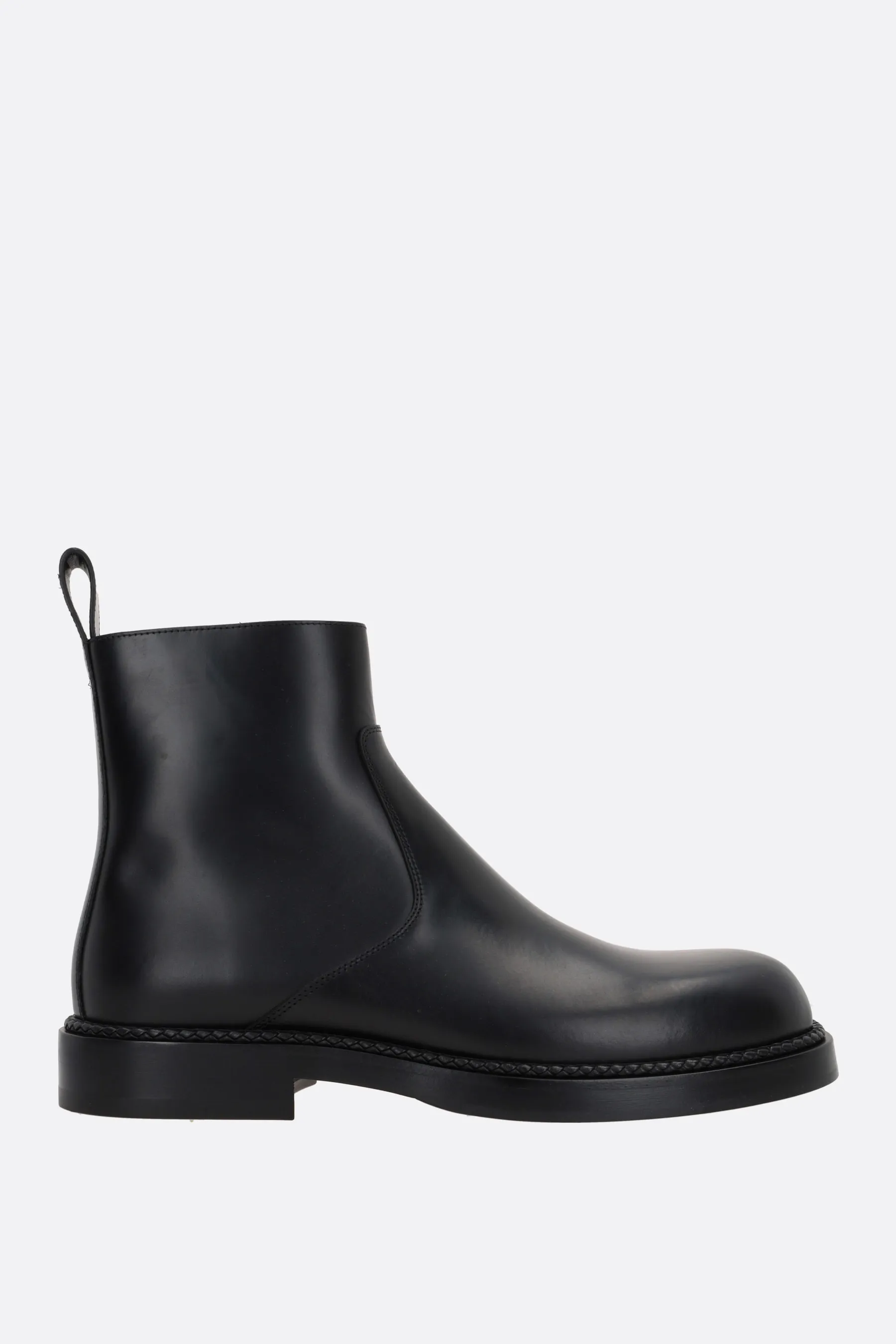 BOTTEGA VENETA stivaletto Strut in pelle liscia