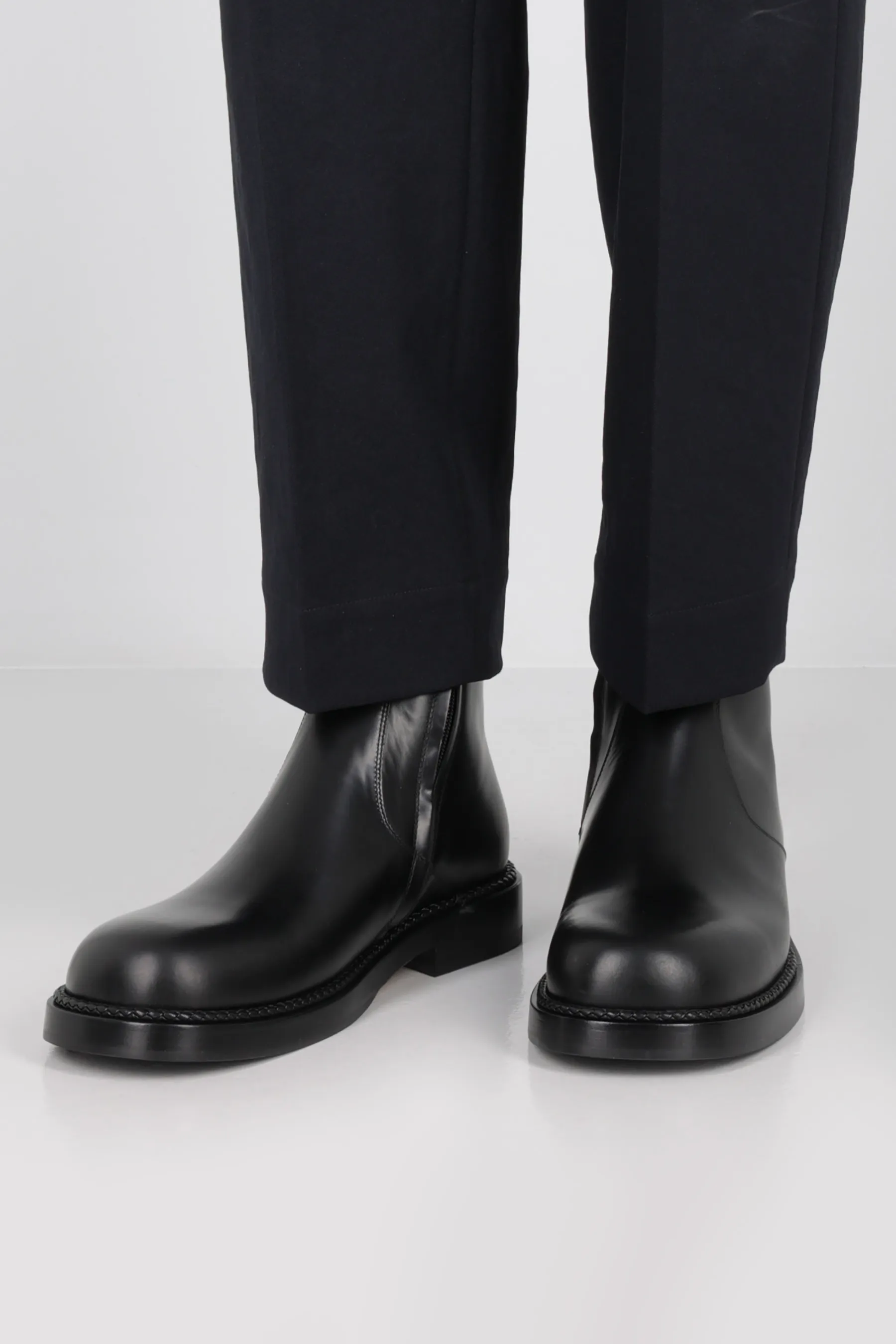 BOTTEGA VENETA stivaletto Strut in pelle liscia