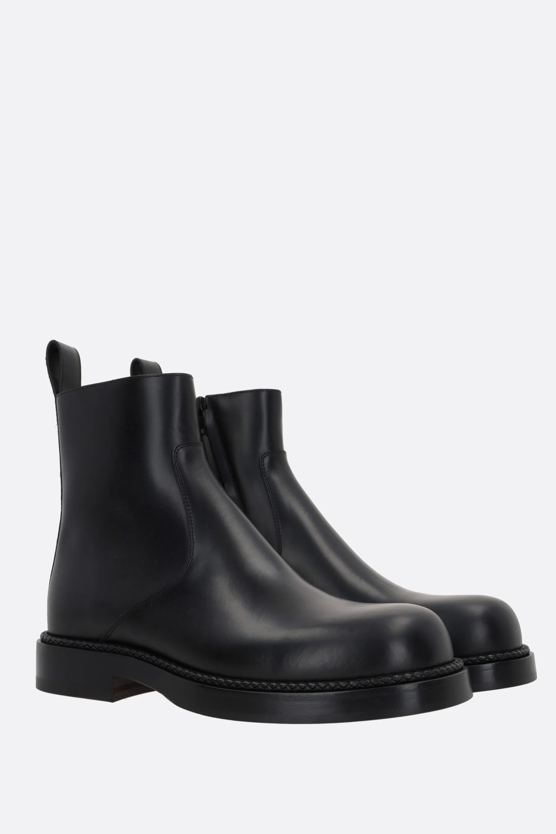 BOTTEGA VENETA stivaletto Strut in pelle liscia