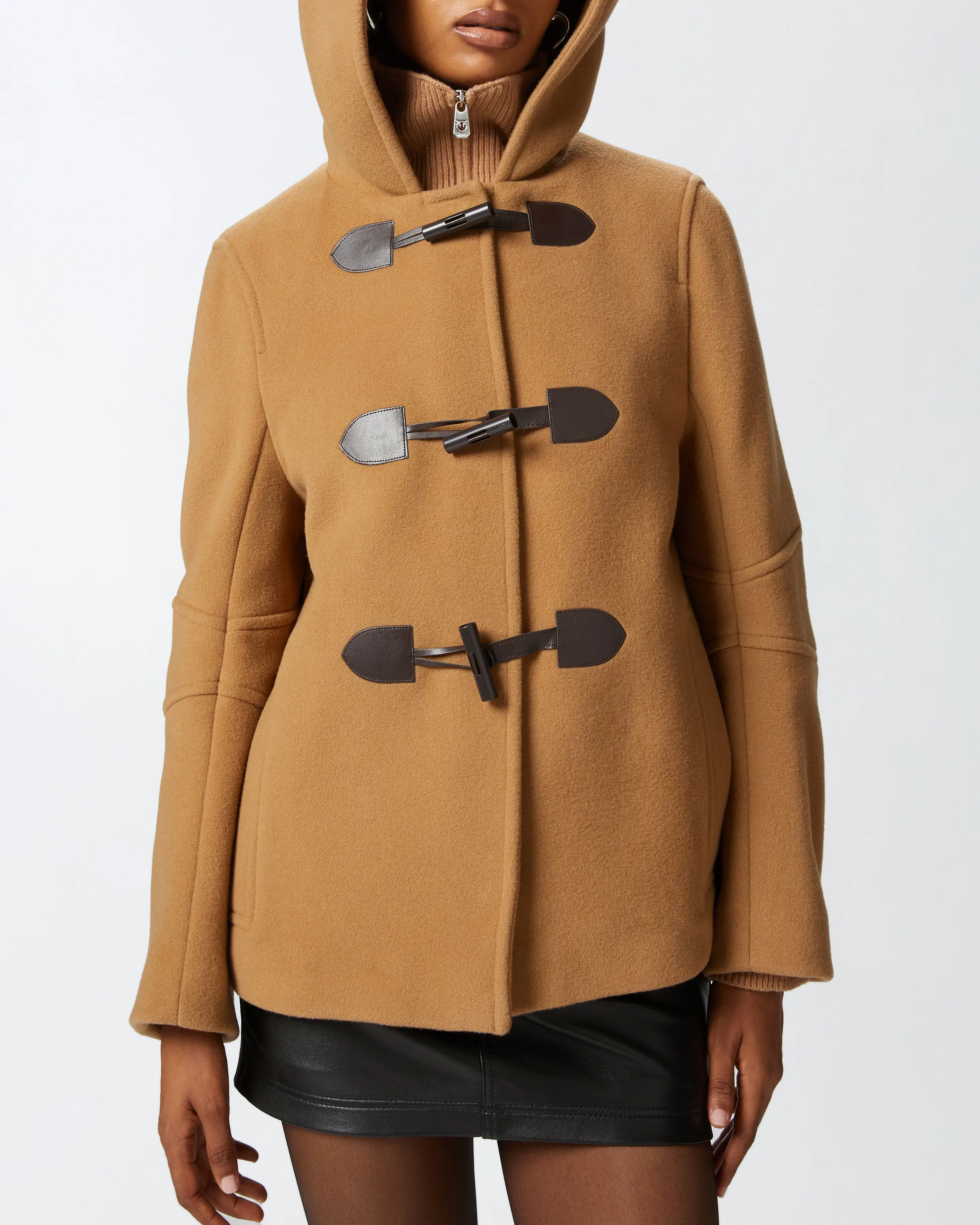  Cappotto corto Montgomery con alamari    