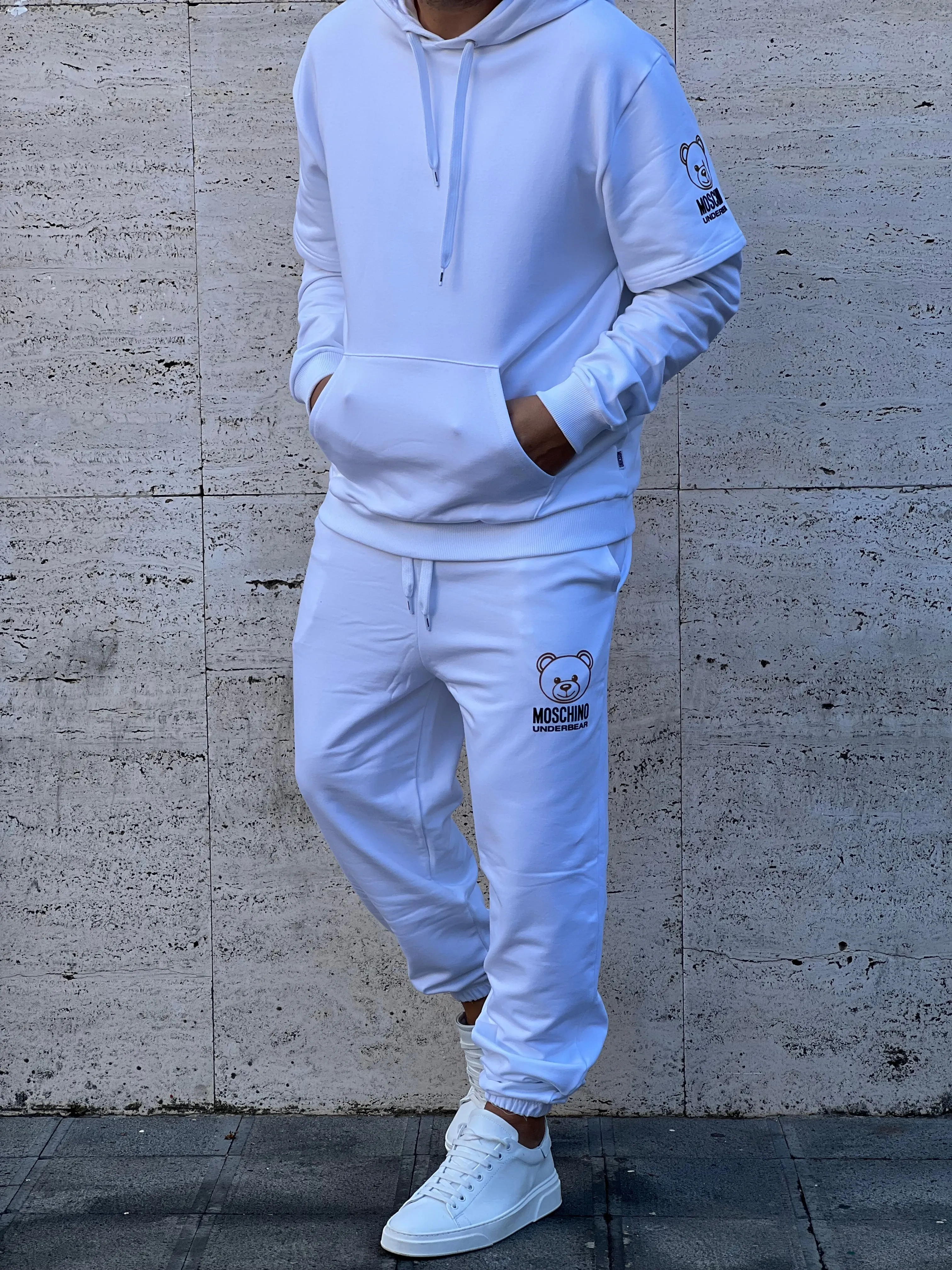 Completo Moschino   White