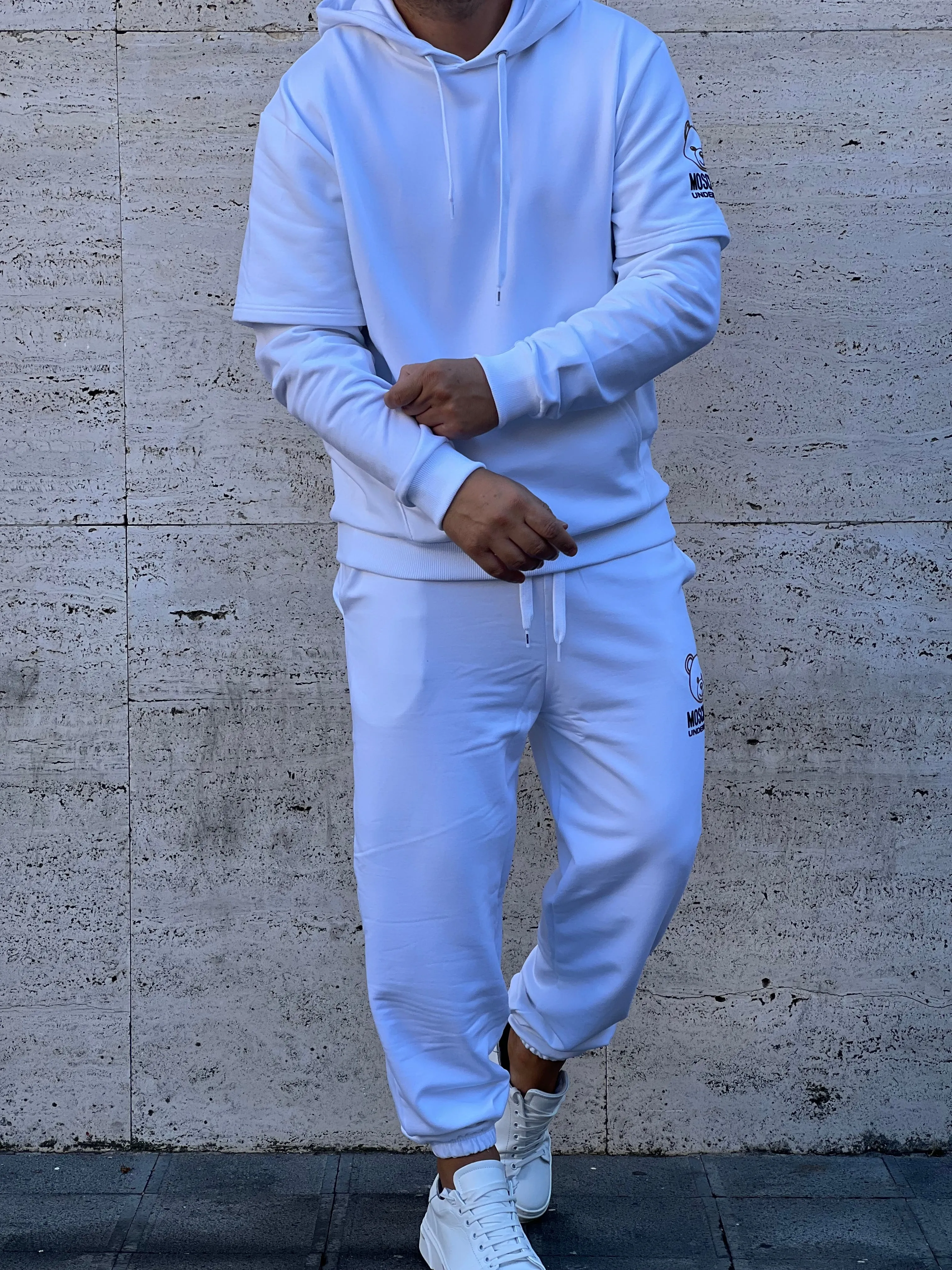 Completo Moschino   White