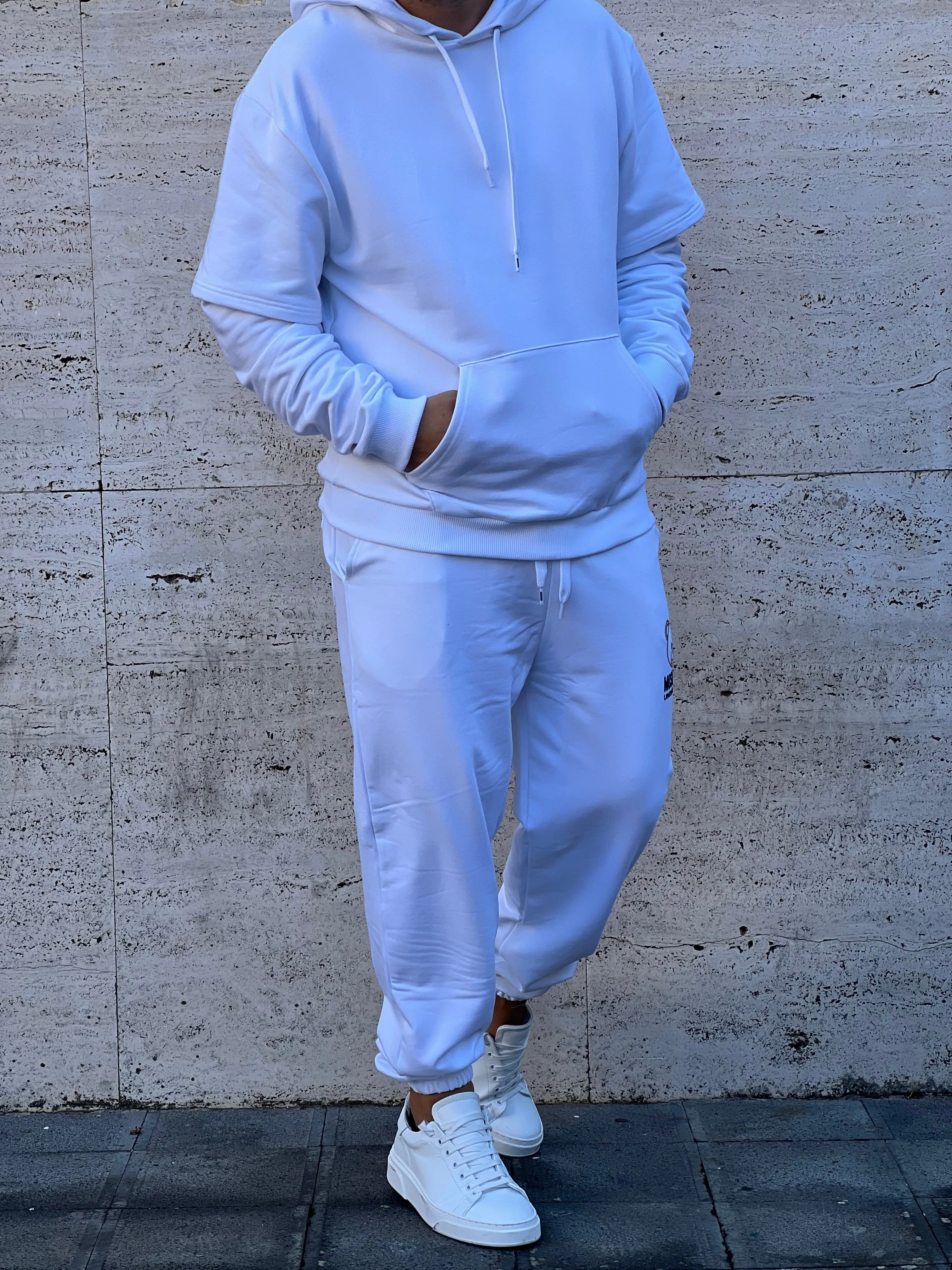 Completo Moschino   White