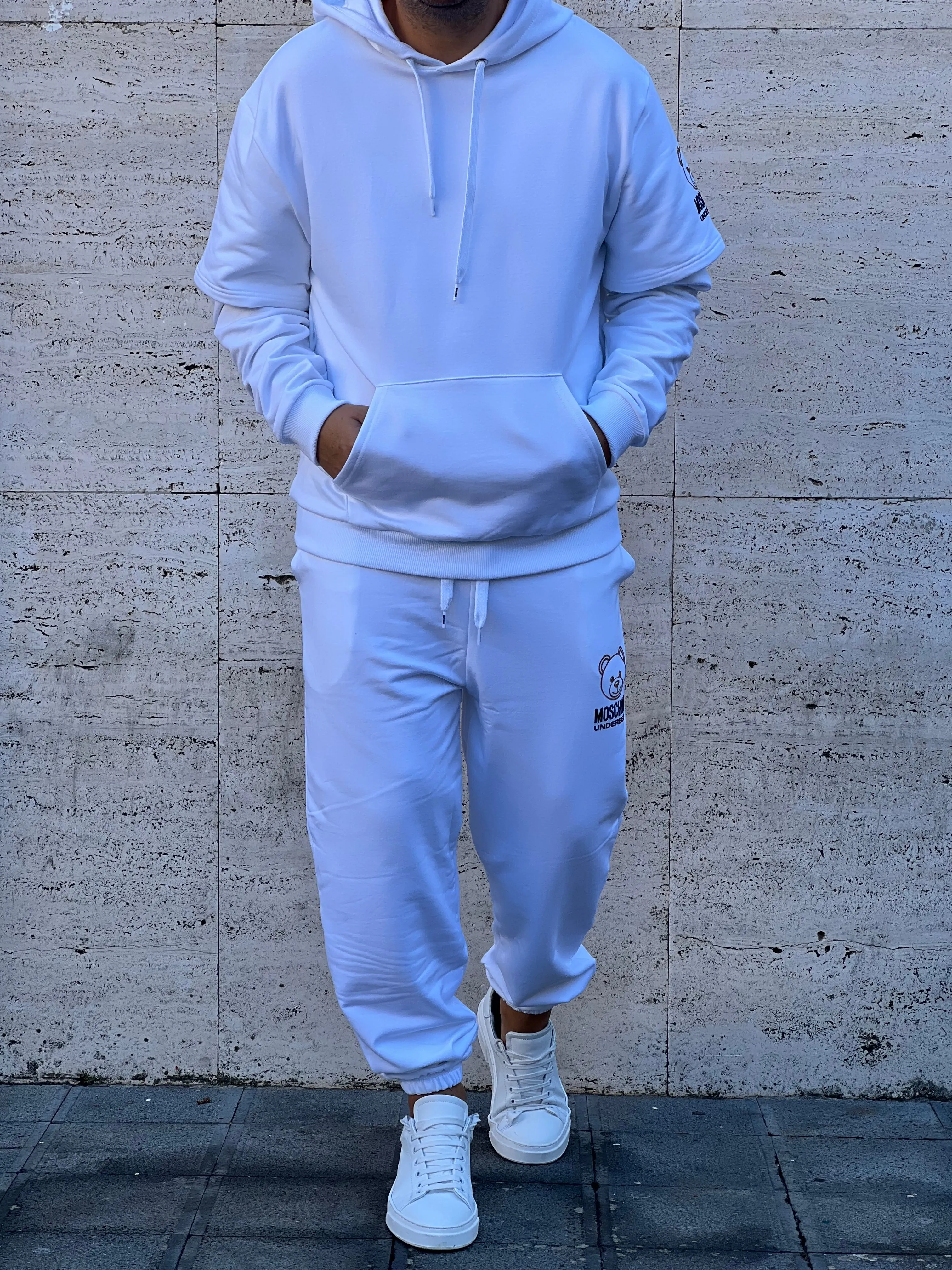 Completo Moschino   White