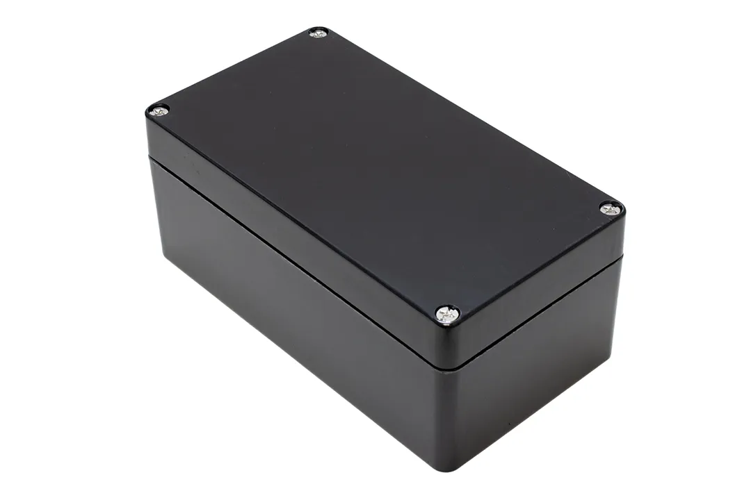 Contenitore Hammond in Poliestrere rinforzata in fibra di vetro 220 x 120 x 90mm, col. Nero, IP66