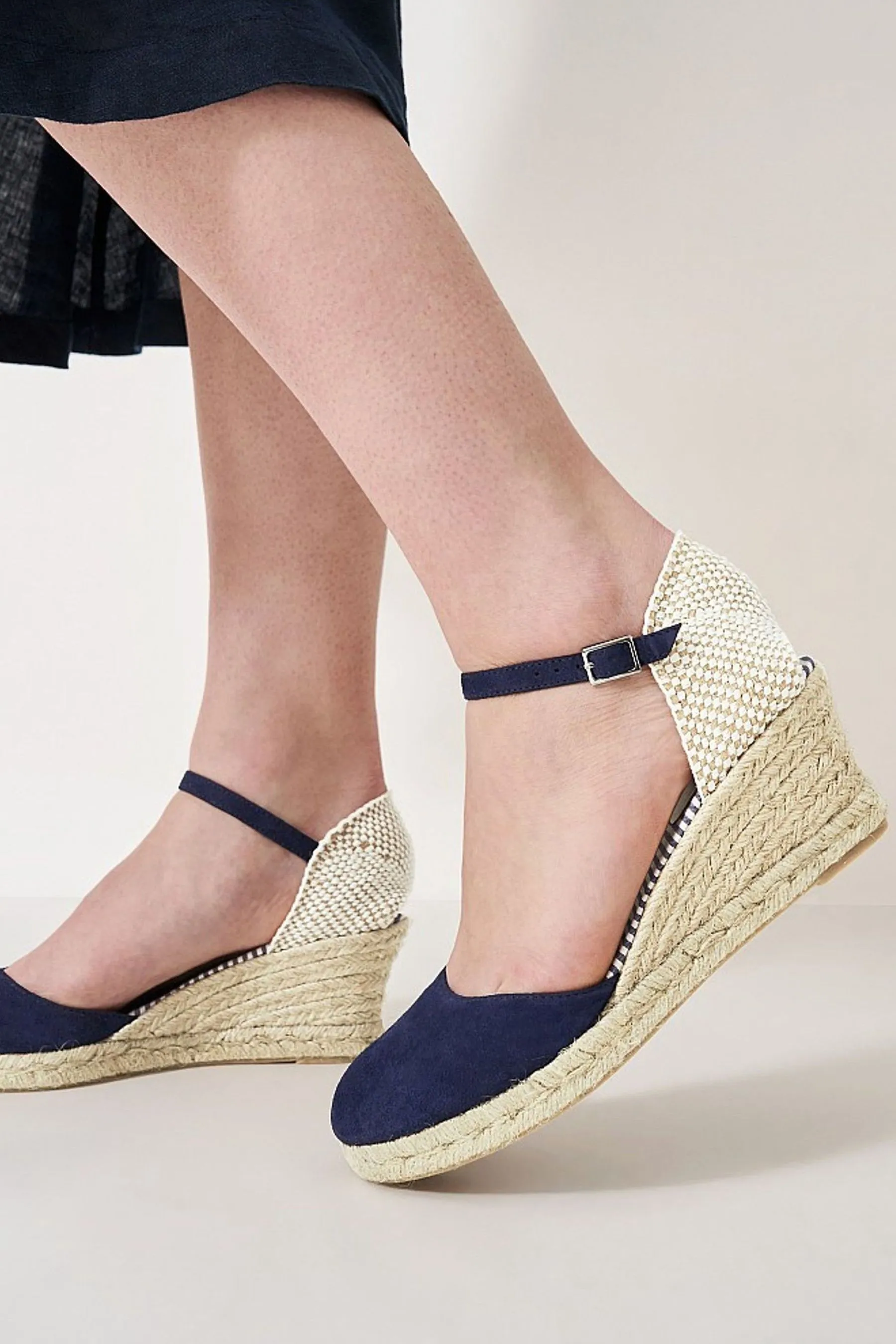 Crew Clothing - Espadrillas in pelle con zeppa in iuta    