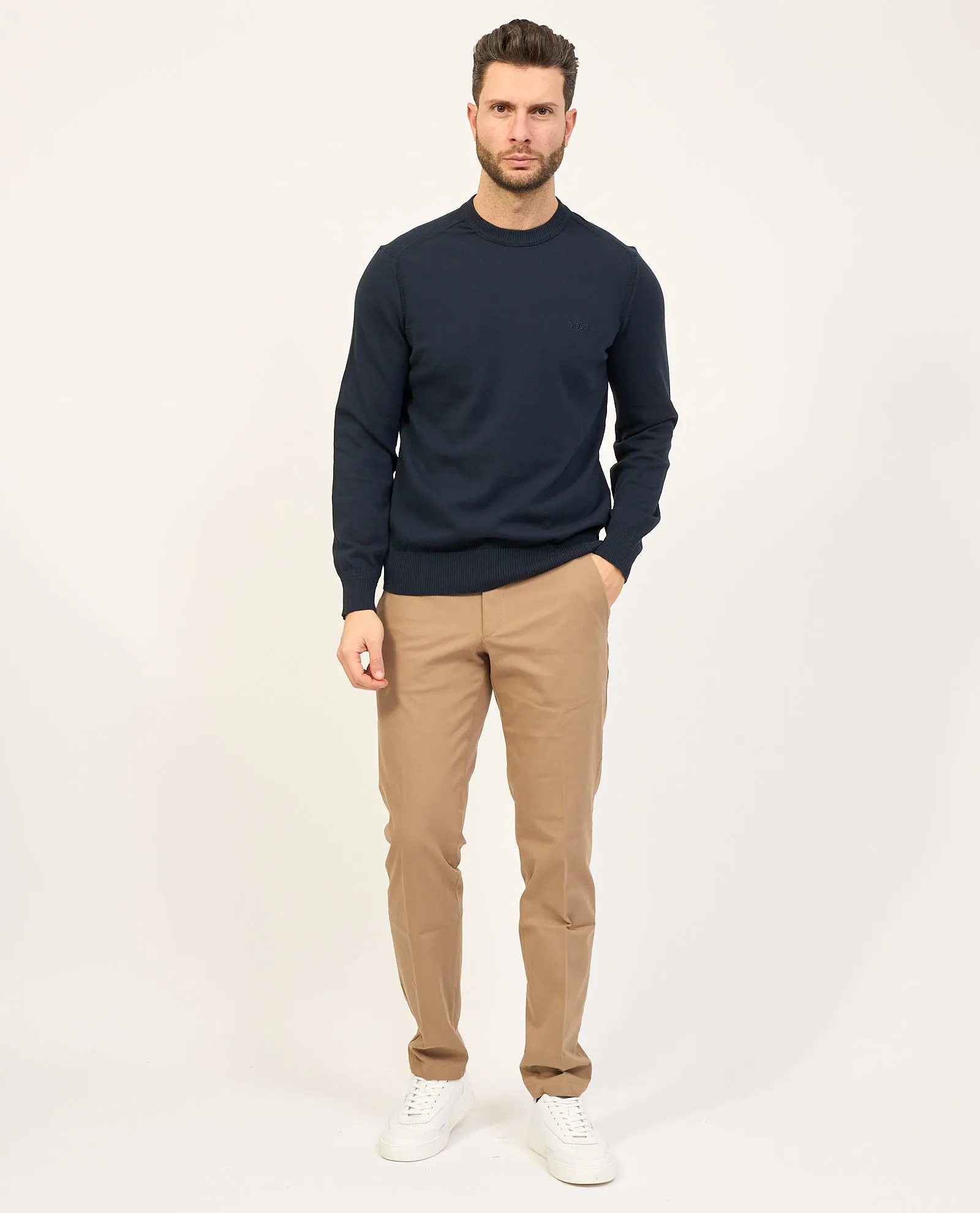 Felpa blu Boss regular fit con logo ricamato