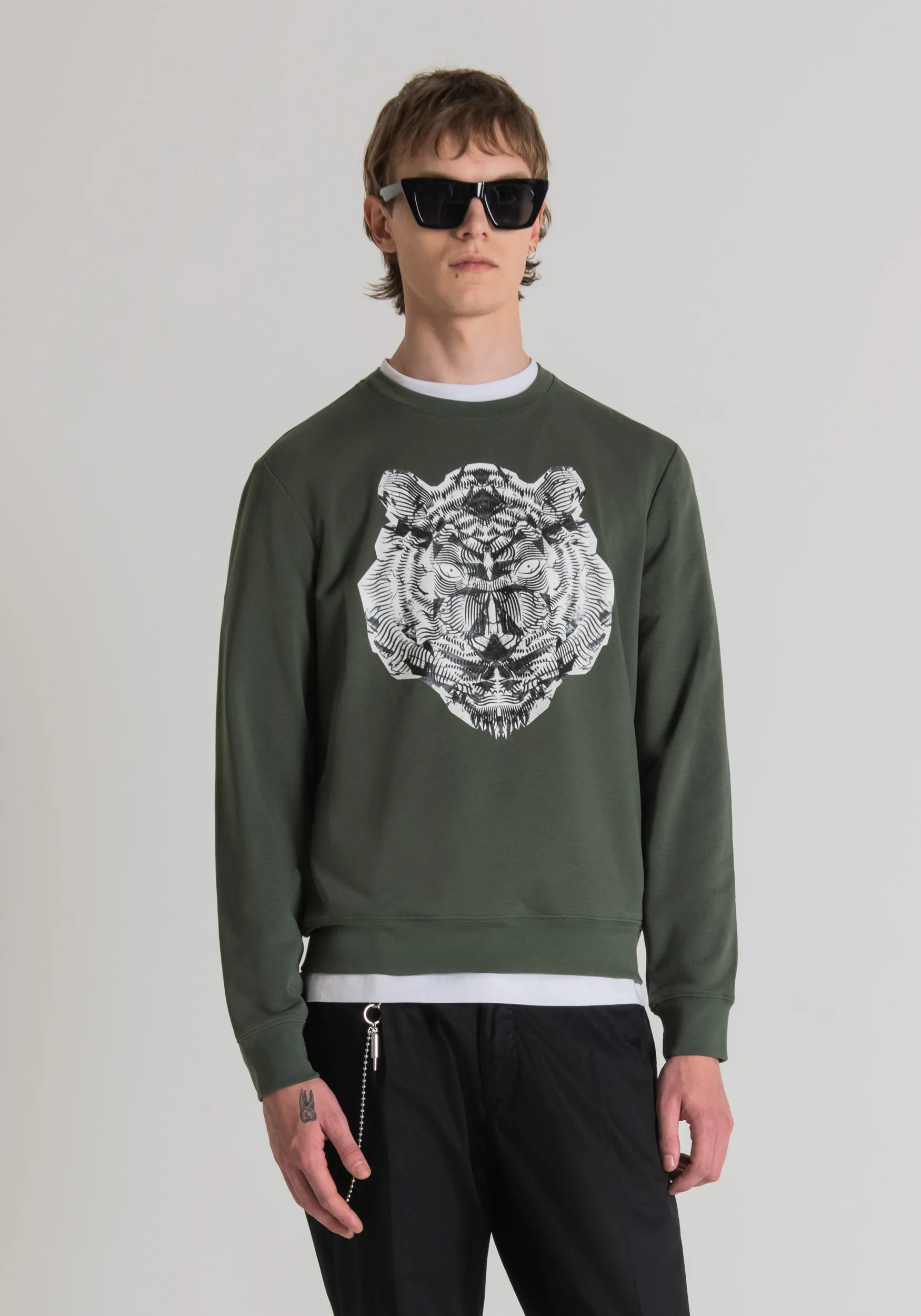 FELPA REGULAR FIT IN MISTO COTONE CON STAMPA TIGRE