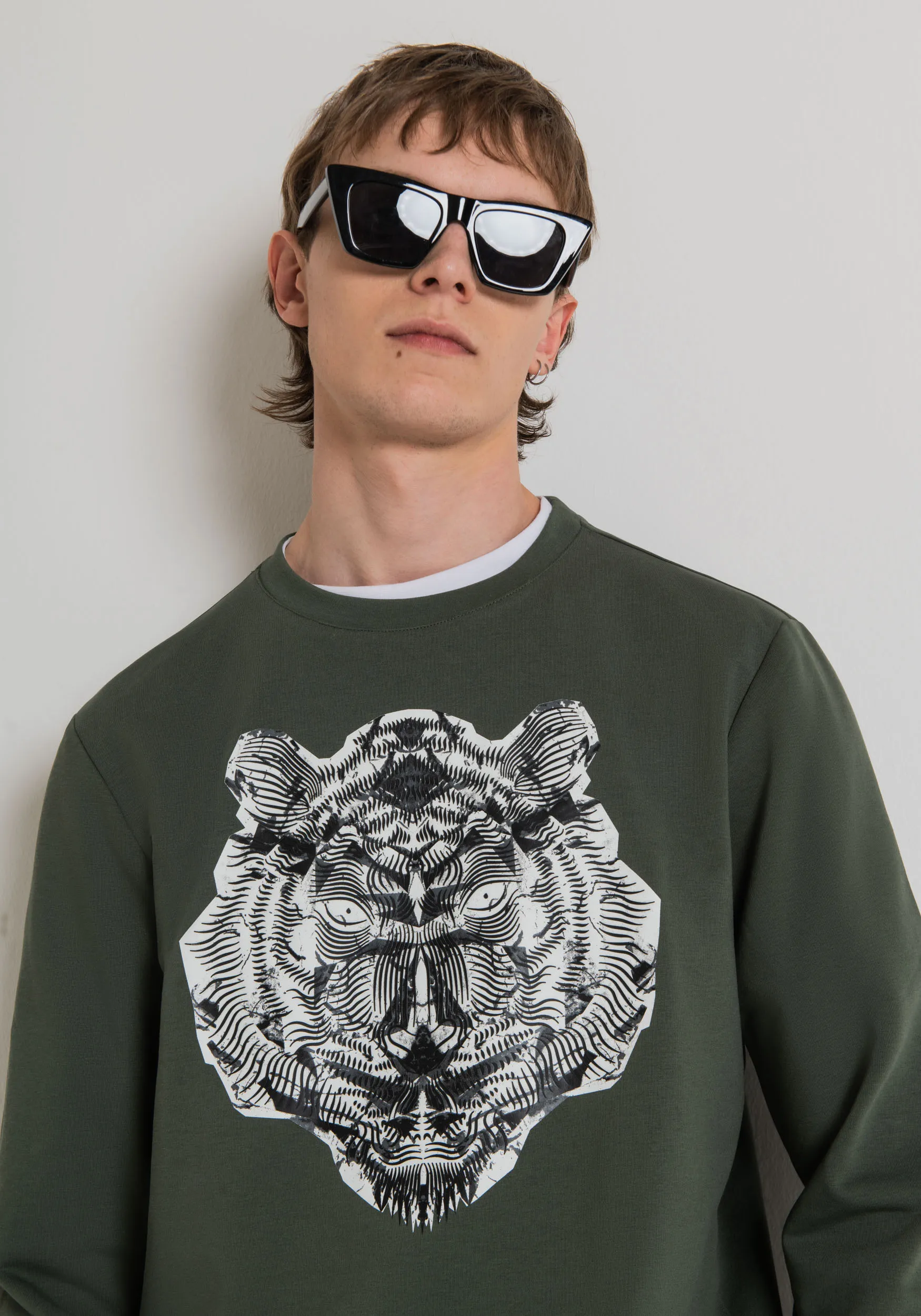 FELPA REGULAR FIT IN MISTO COTONE CON STAMPA TIGRE