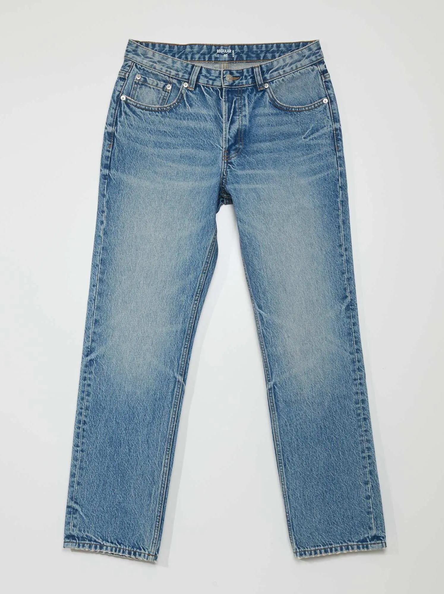 Jeans dritti con 5 tasche e decolorazione sulle cosce - BLU