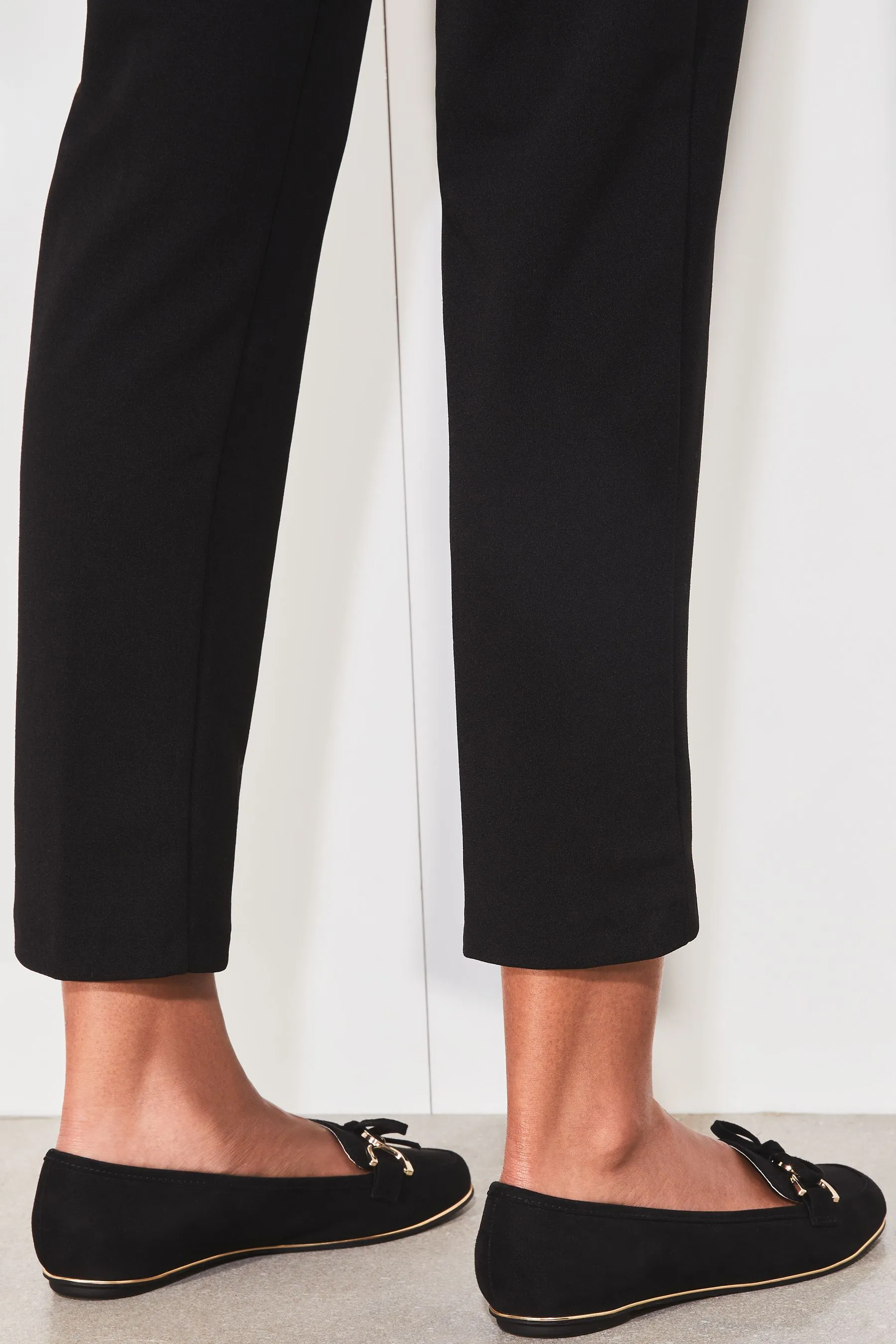 Lipsy - Mocassini con catena e fiocco