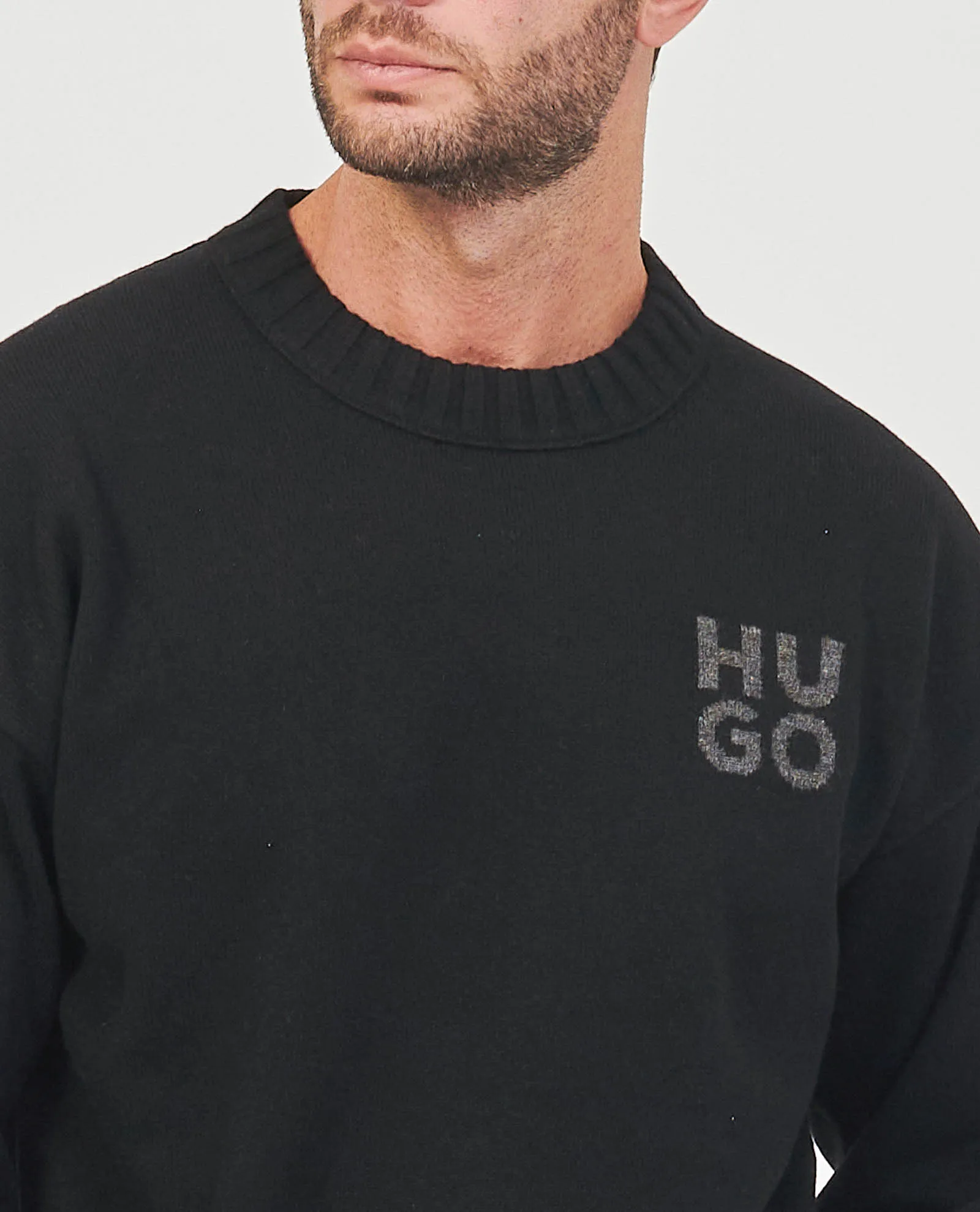 Maglione Hugo Boss in misto lana con logo scomposto