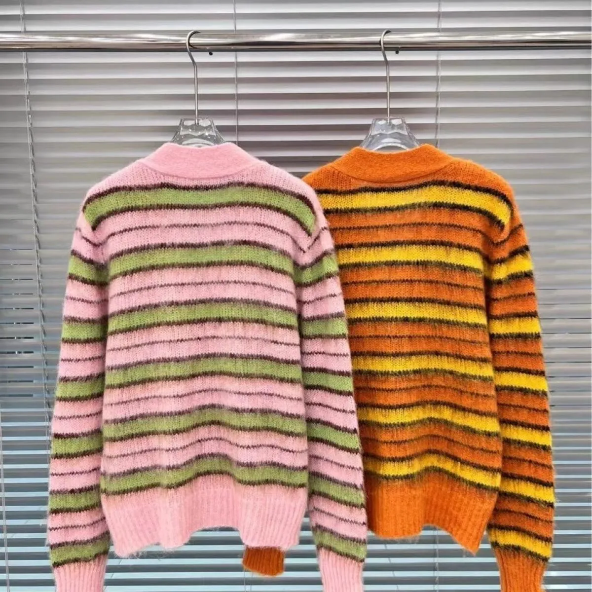 Maglione in mohair a righe Cappotto cardigan da donna Maglione maglione a maniche lunghe con scollo a V ampio