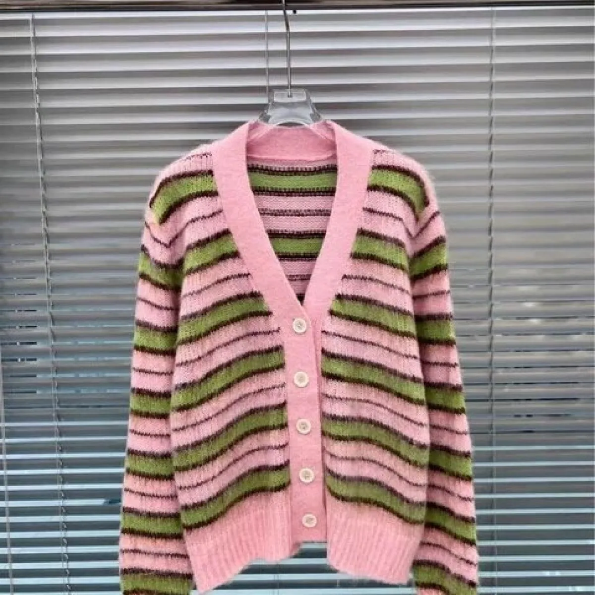 Maglione in mohair a righe Cappotto cardigan da donna Maglione maglione a maniche lunghe con scollo a V ampio