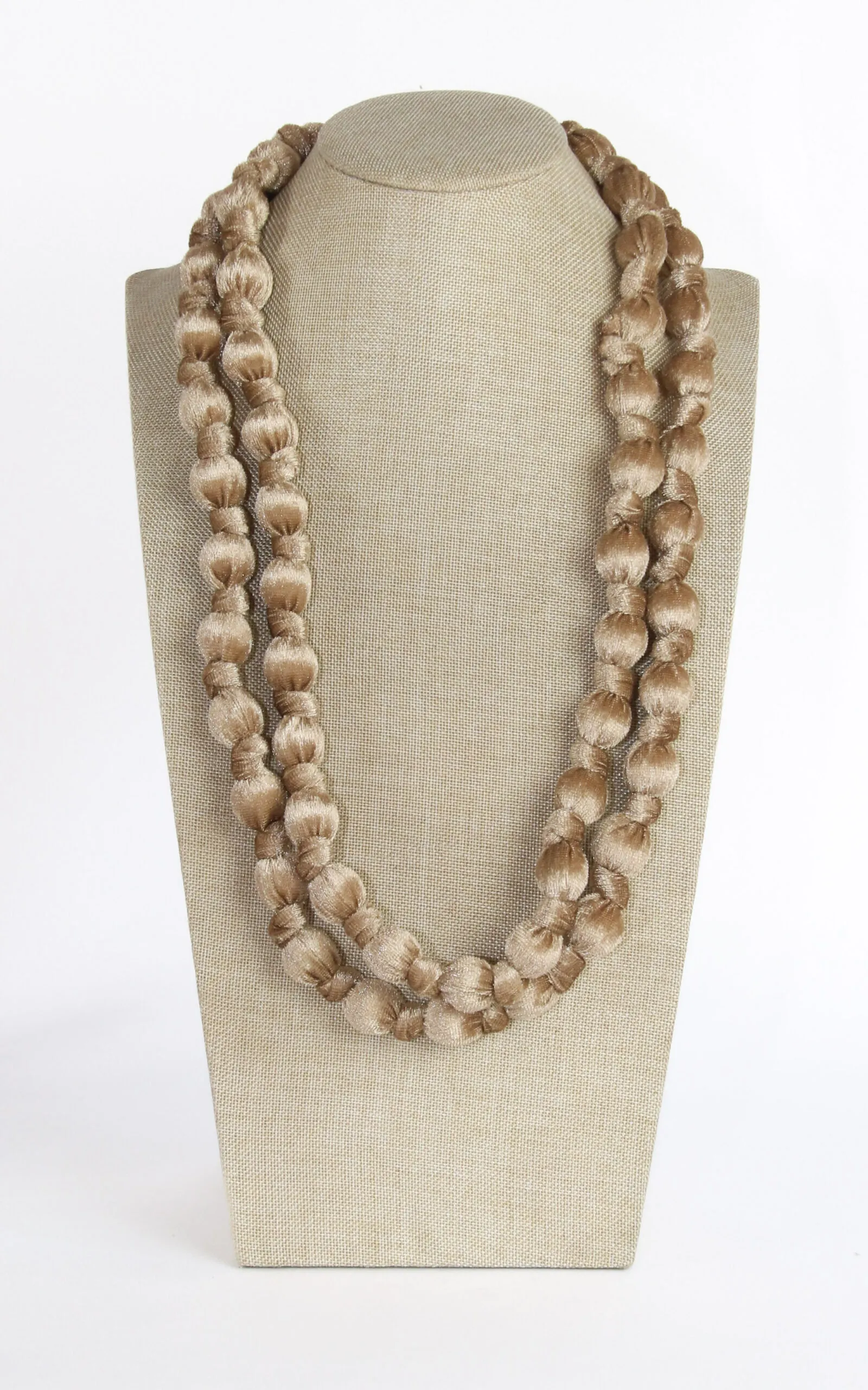 Off-On – collana lunga – beige