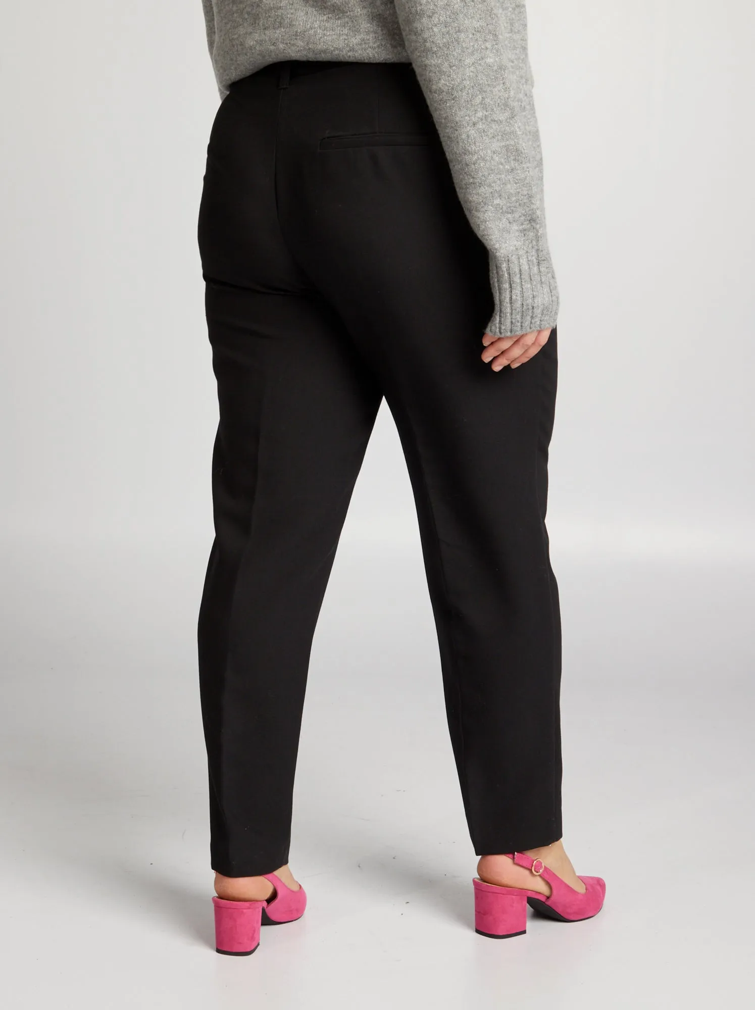 Pantaloni carrot fit - nero