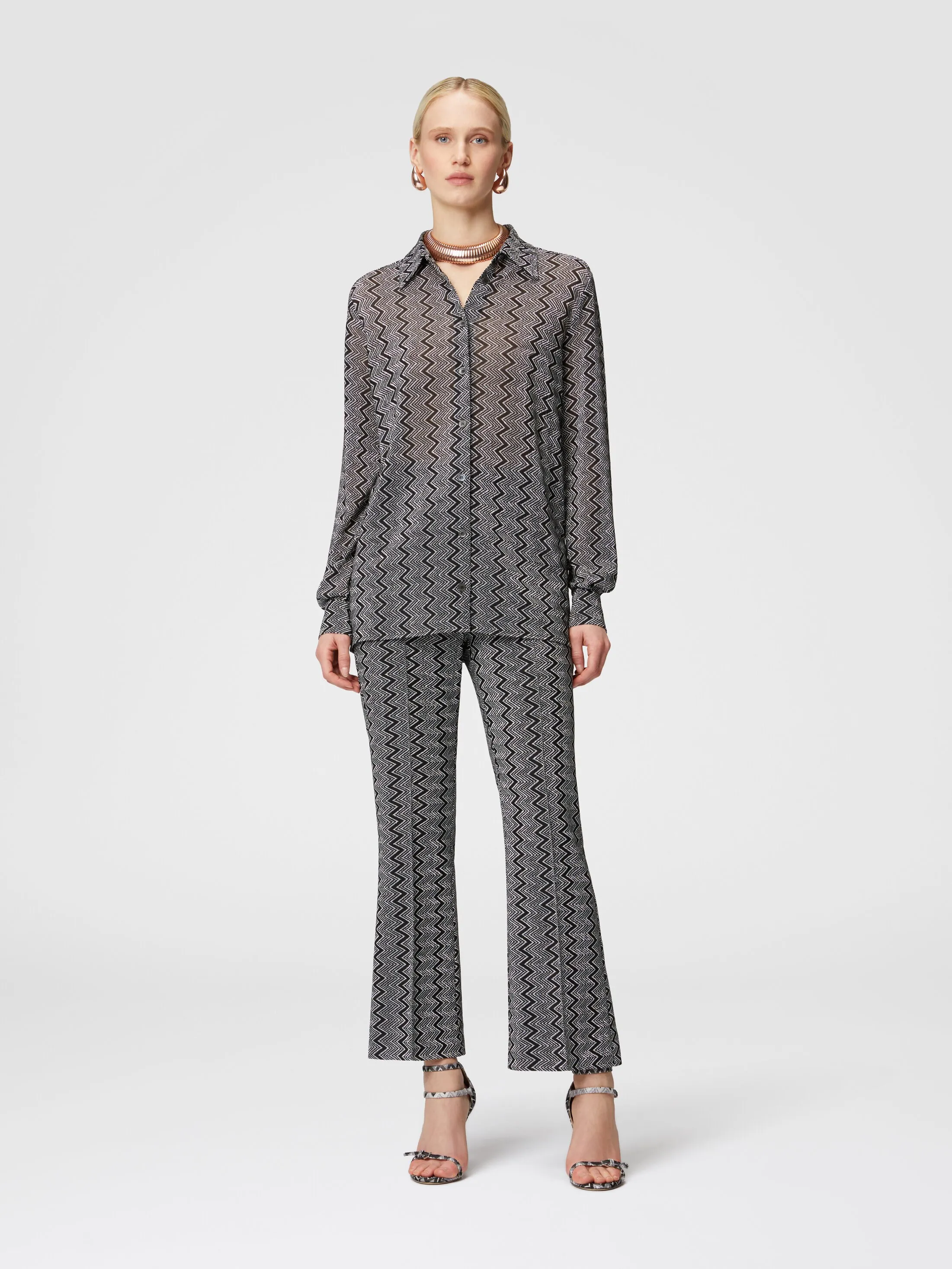 Pantaloni crop con motivo zig zag lamé