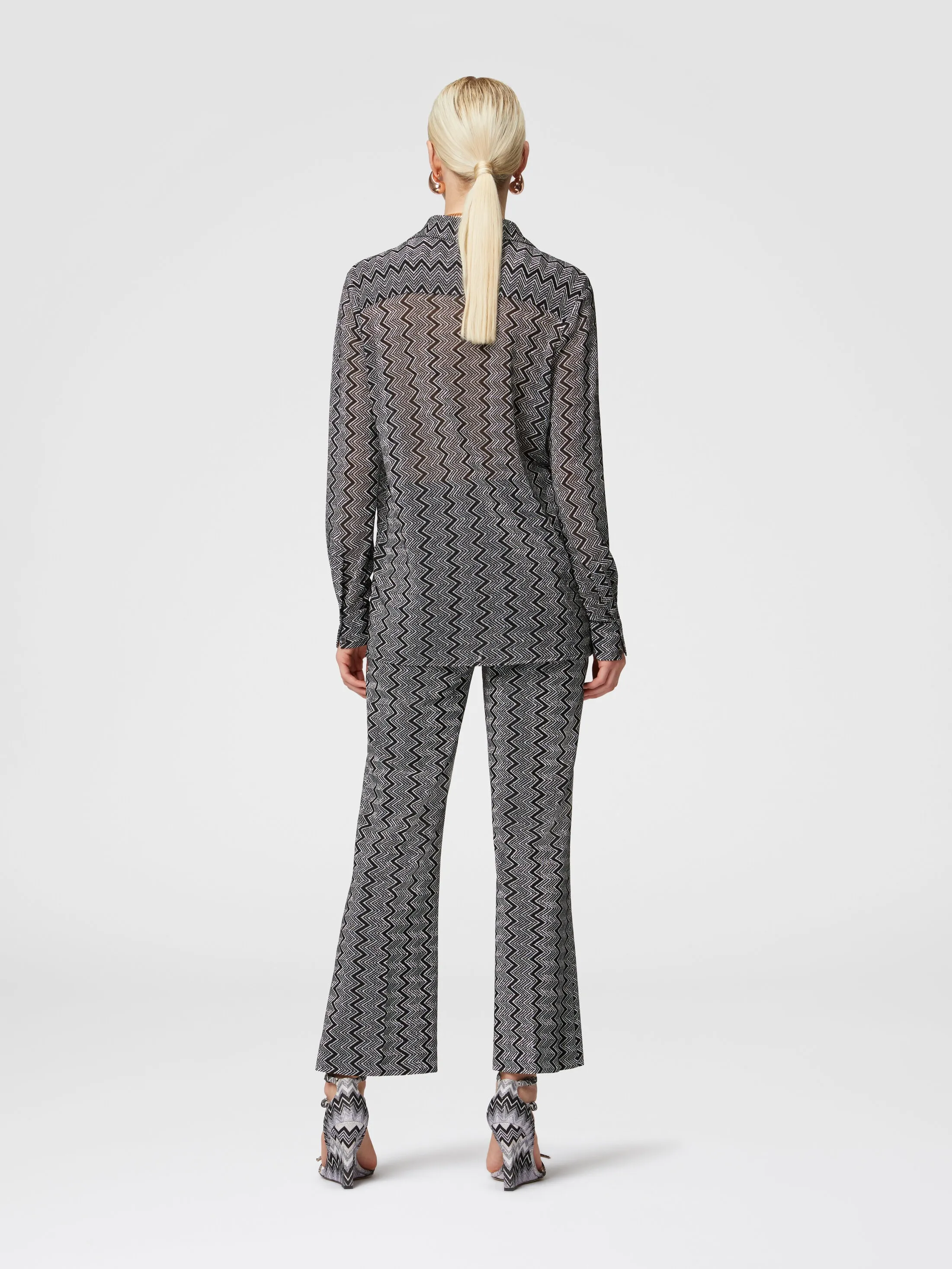 Pantaloni crop con motivo zig zag lamé