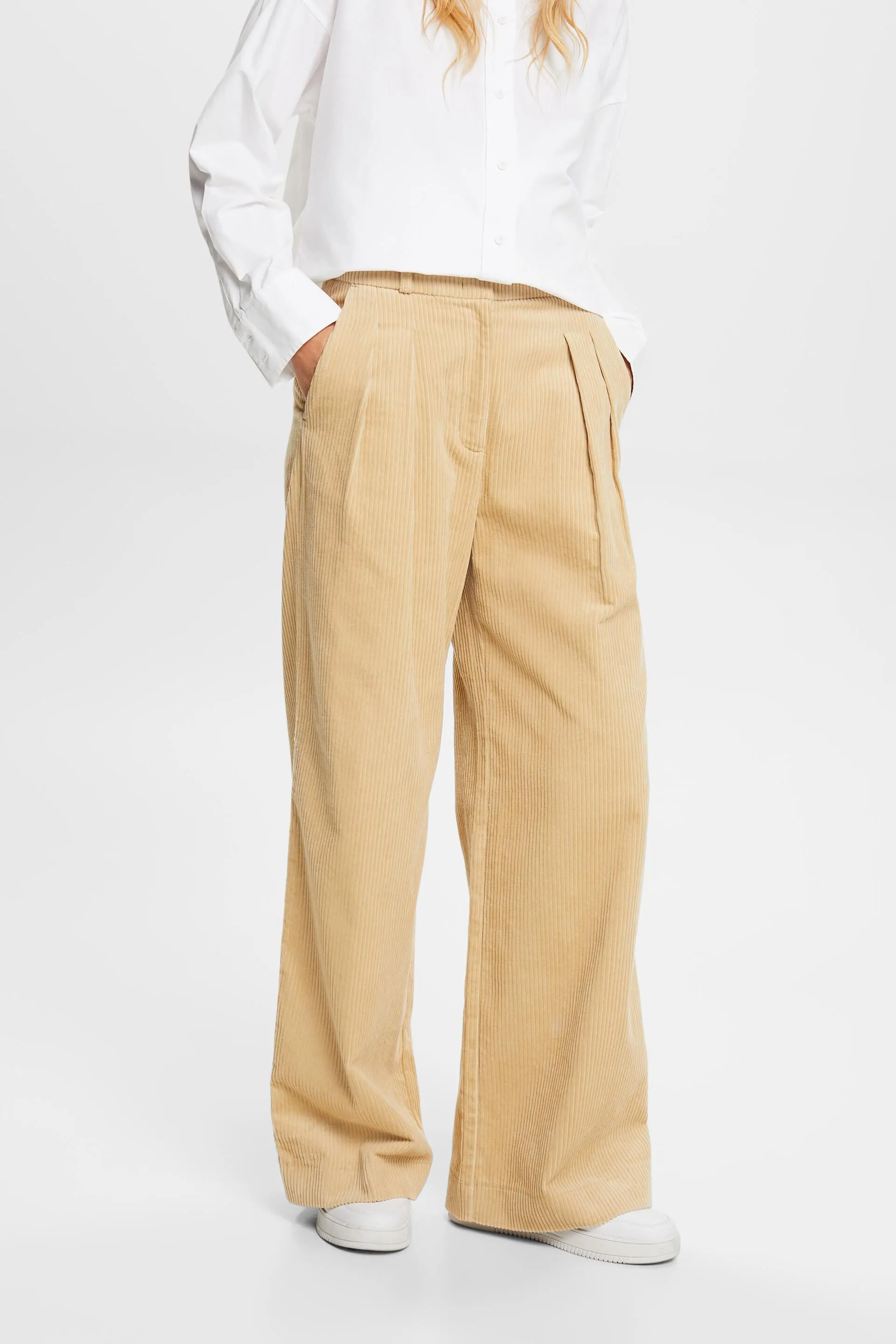 Pantaloni in velluto a vita media e gamba larga
