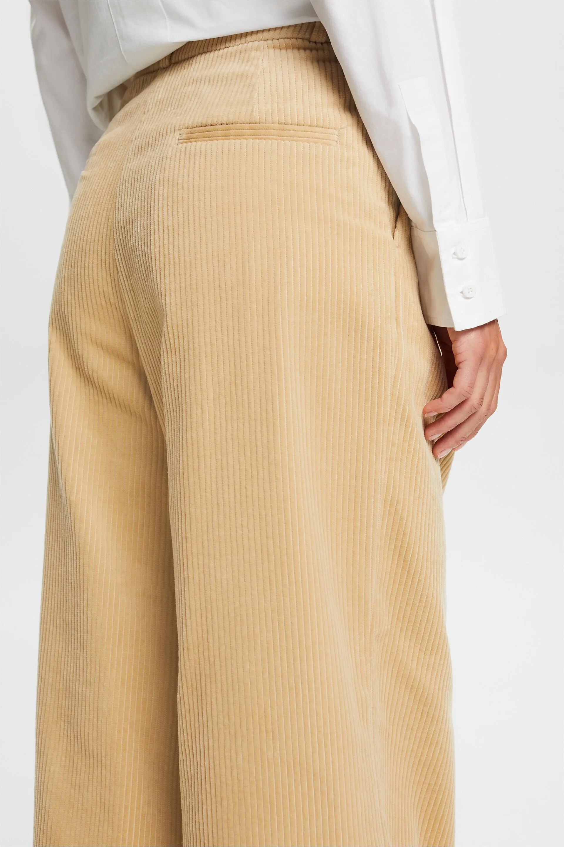 Pantaloni in velluto a vita media e gamba larga
