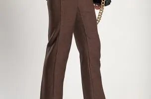 Pantaloni lunghi eleganti con gamba aderente, marrone
