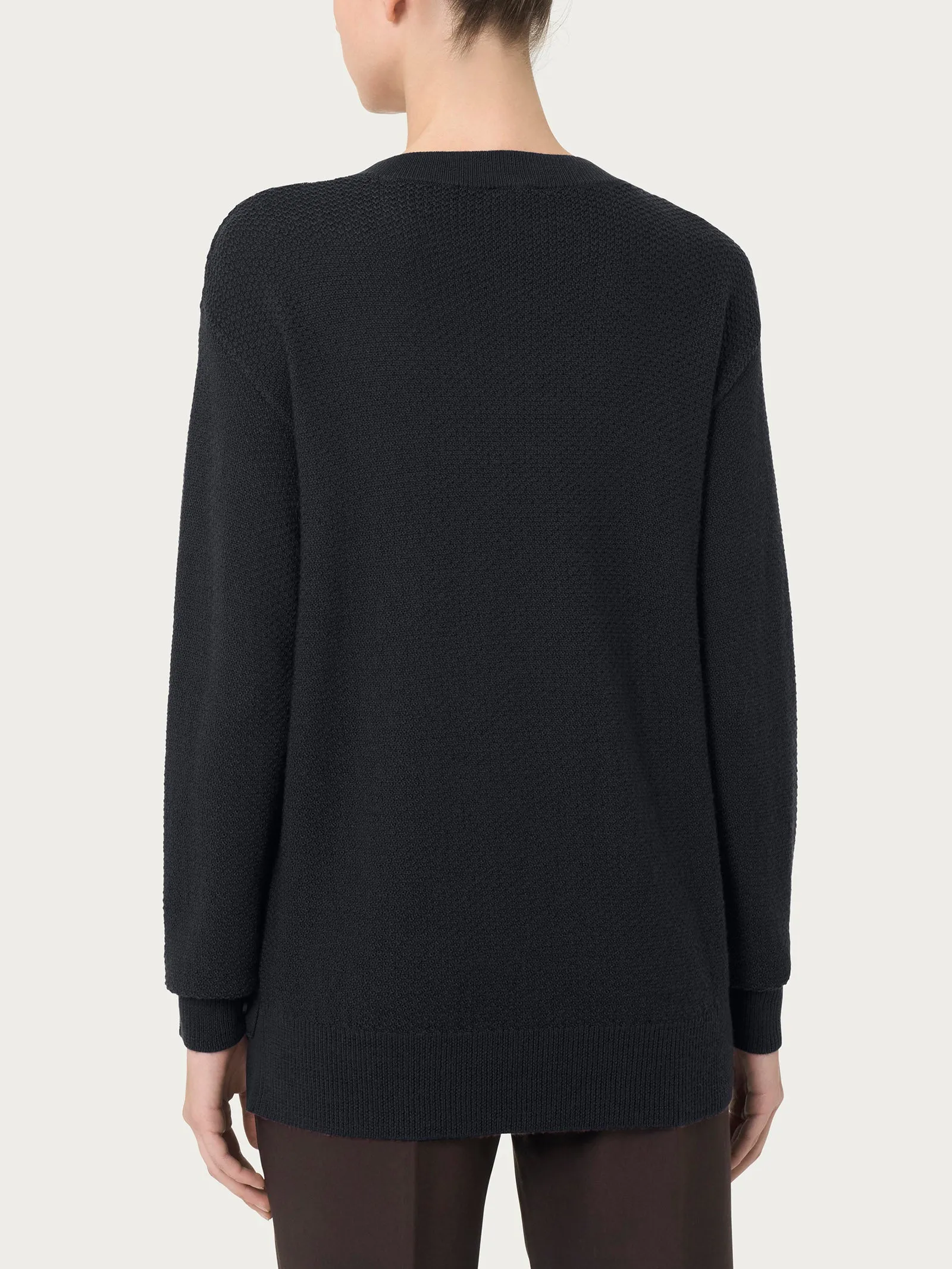 Pullover girocollo con bottoni laterali in Merino Soft - Nero