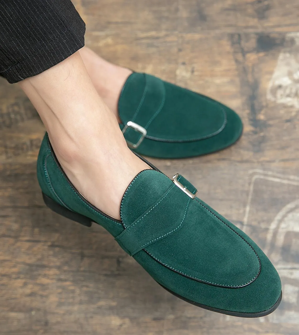 Scarpe casual da uomo in stile italiano verde Scarpe casual di lusso moda comoda Scarpe da uomo in pelle Mocassini scamosciati L