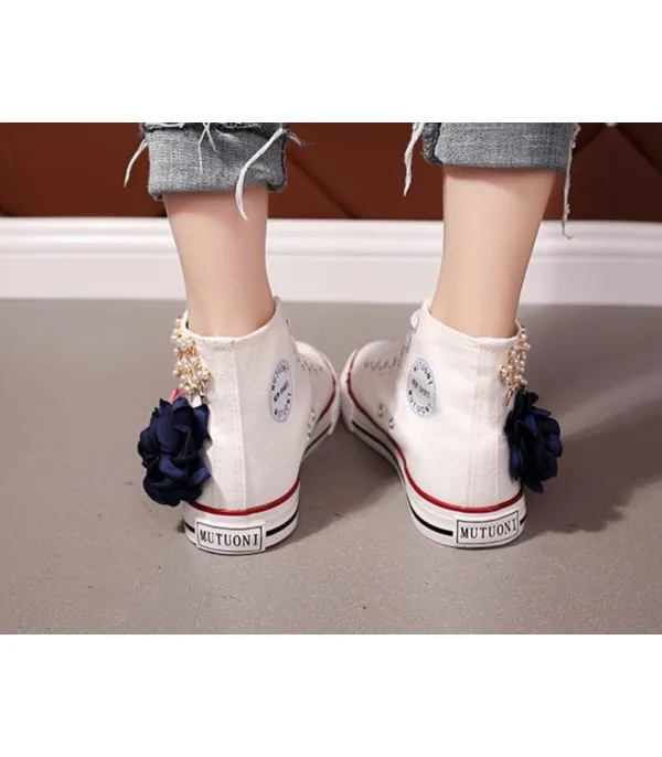 Sneakers flower garden