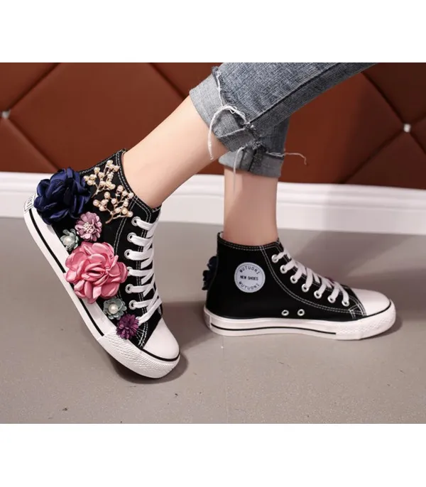 Sneakers flower garden