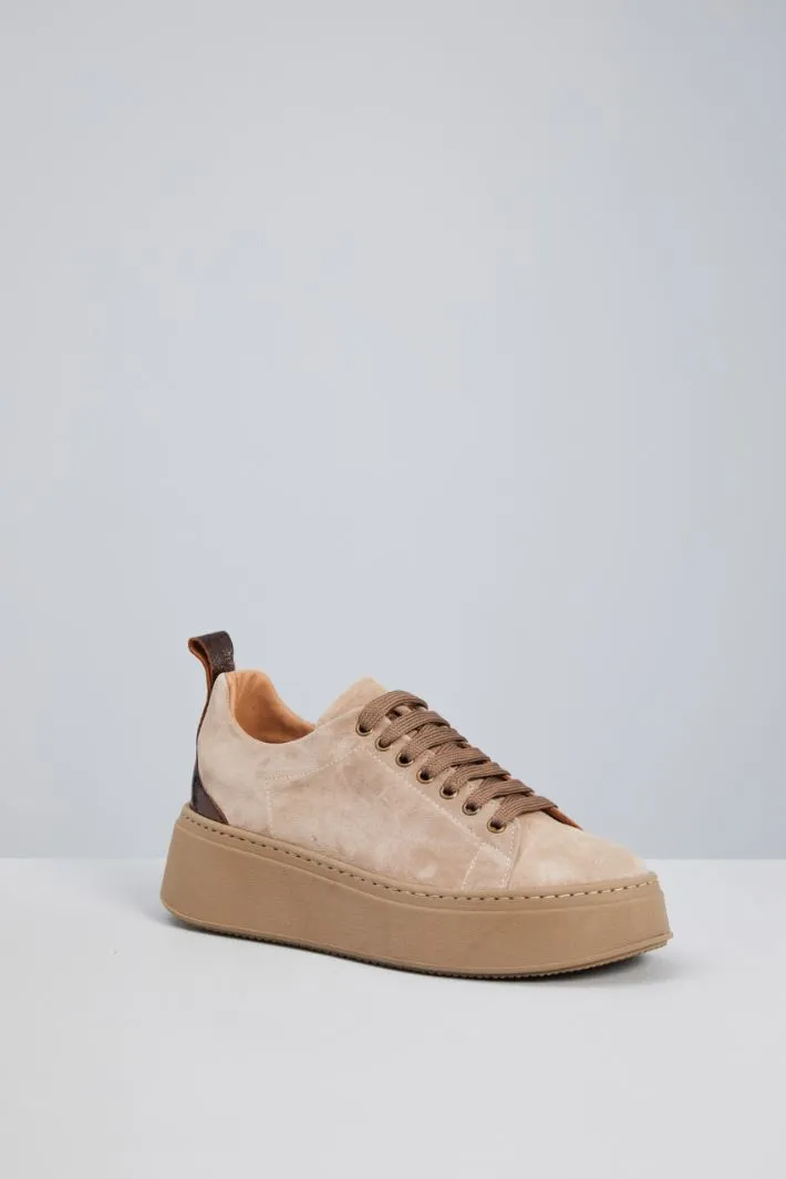 Sneakers platform scamosciate
