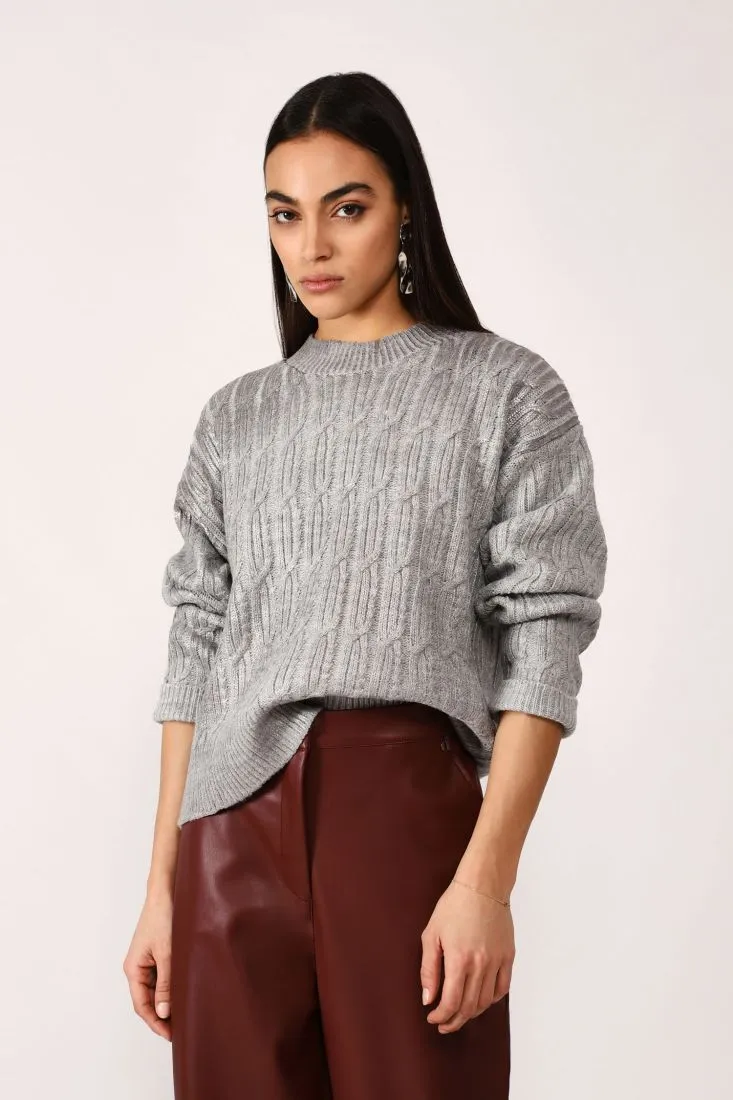  Solid-colour rib-knit pullover with round neck    