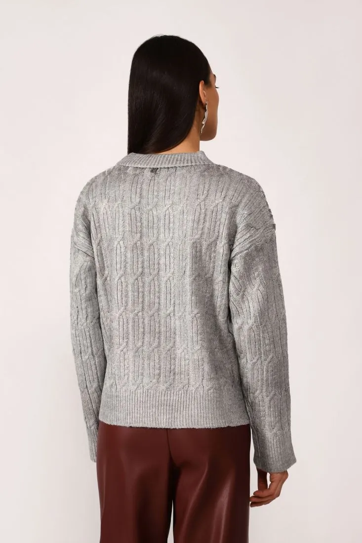  Solid-colour rib-knit pullover with round neck    